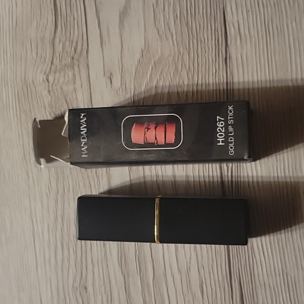 Lip stick